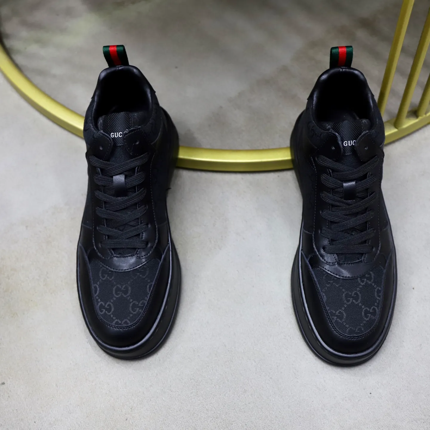 Ex-factory price: 442💰🙅‍♂️🙅‍♂️🙅‍♂️ Brand: GUCCI Standard code: 38-44 (45 customized) Grade: Same as the official website Material: Original cowhide material spliced with brand cloth Comfortable and breathable lining Lightweight and wear-resistant sports outsole Style category: Men's fashionable casual shoes Running sports shoes Distinguished luxury brand elements Top luxury color: actual picture color